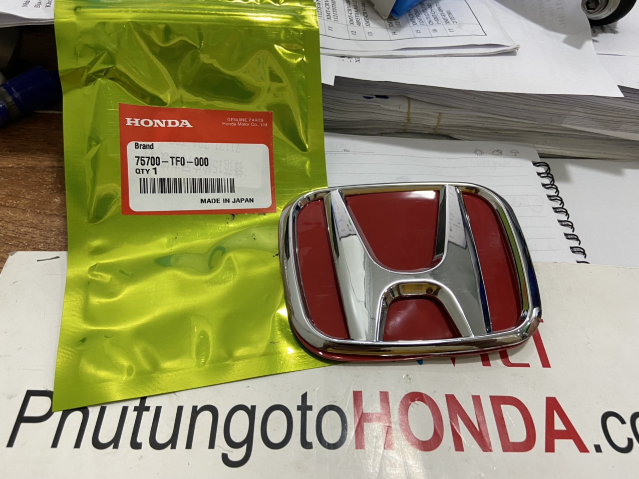 Lô gô trước xe Honda Crv 2009-2011